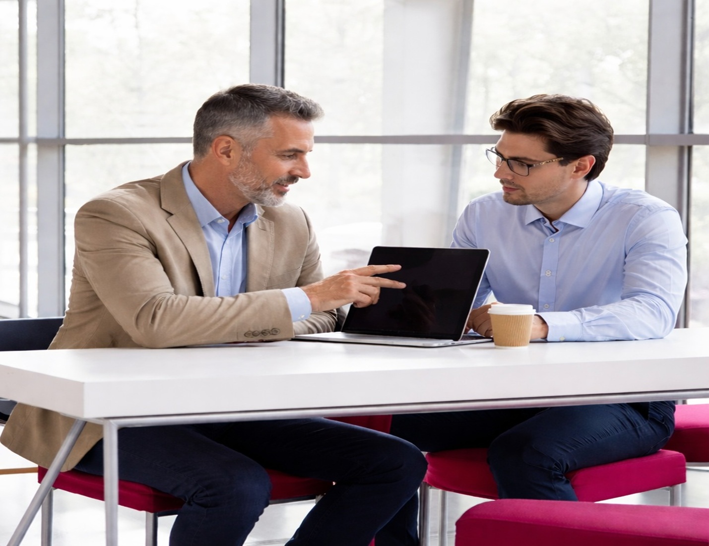 asian-businesswoman-laptop-planning-strategy-PQFT2HE@2x-min